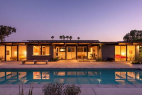 The Milky Way Modern Desert Retreat